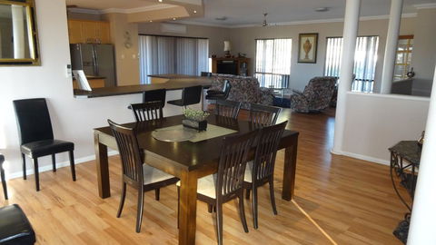 Mountain Park Retreat - Accommodation NT 2