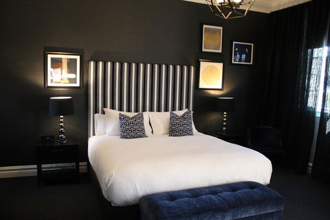 Mrs Banks Hotel - Accommodation NT 0