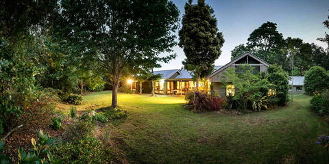 Mt Glorious Getaways - NT Tourism 1