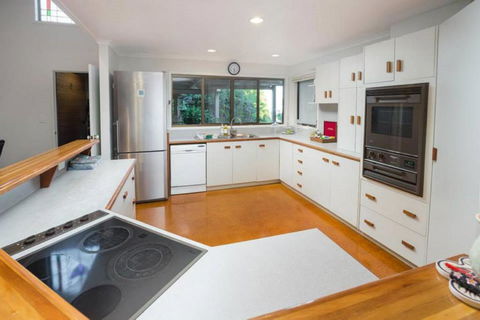 Mt Glorious Getaways - NT Tourism 3