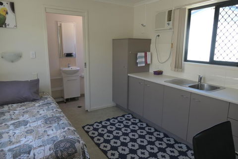 Mt Isa City Motel - NT Tourism 1
