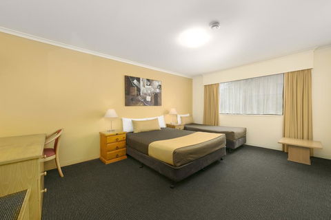 Mt Ommaney Hotel Apartments - Accommodation NT 3