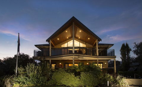 Murray River Lodge Luxury Boutique Accommodation B&B - NT Tourism 0