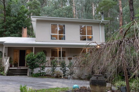 Myers Creek Cascades Luxury Cottages - NT Tourism 1