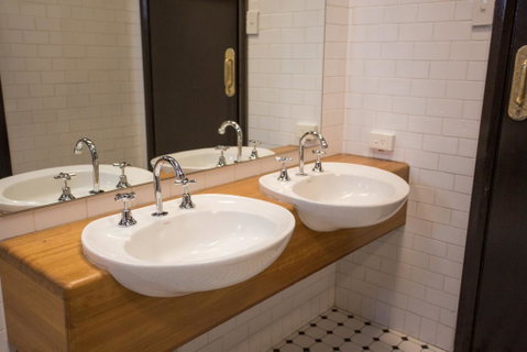 Nags Head Hotel - Accommodation NT 2