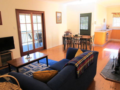Neds Cabin - Accommodation NT 3