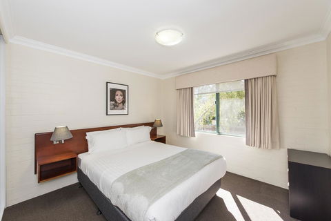 Subiaco Village 30 - NT Tourism 14