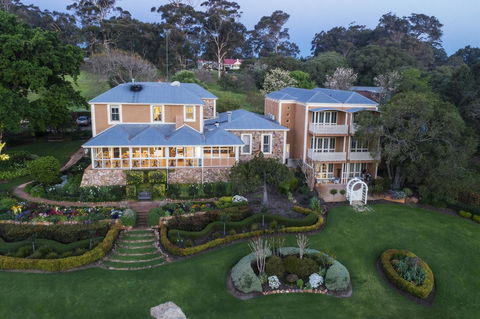 Grand Mercure Basildene Manor - Accommodation NT 0