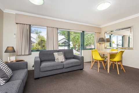 Subiaco Village 20 - Accommodation NT 2