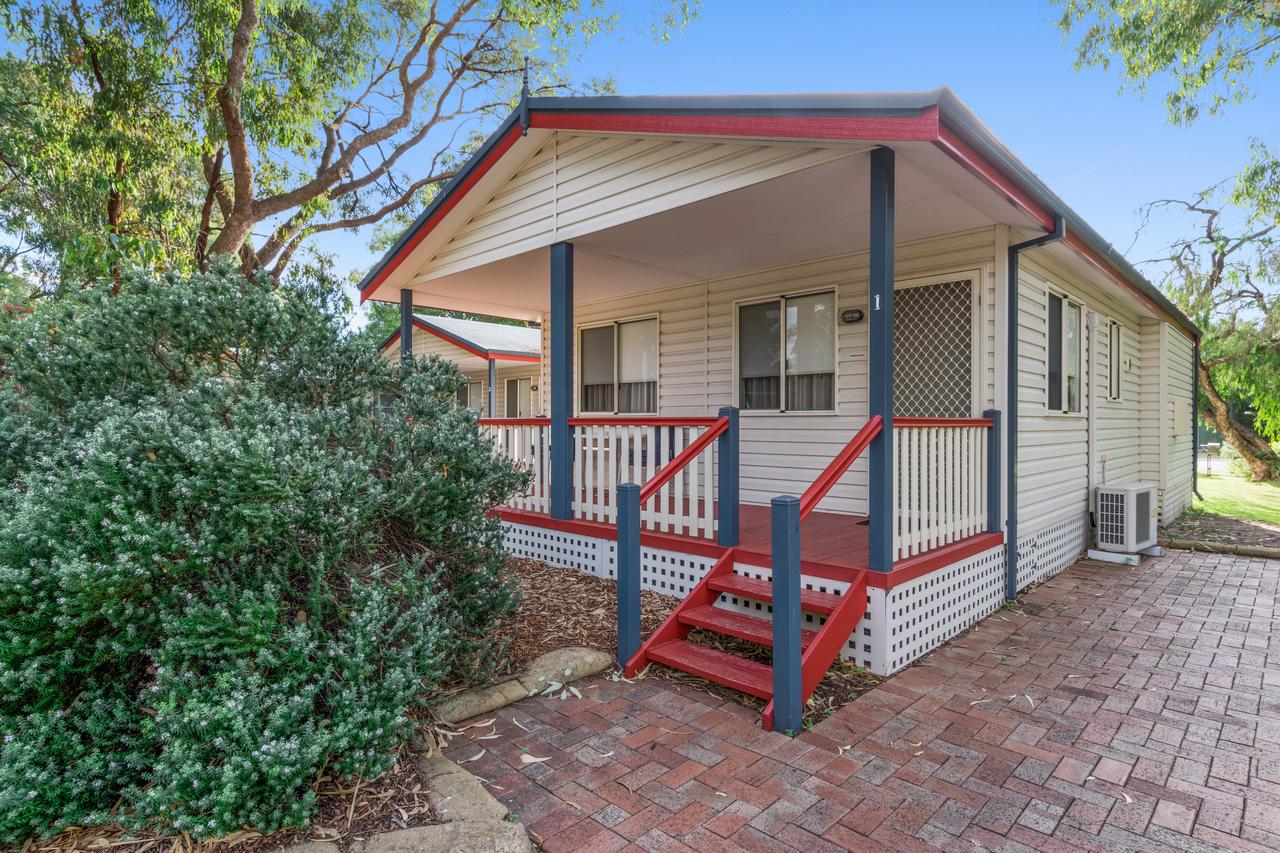  Accommodation NT