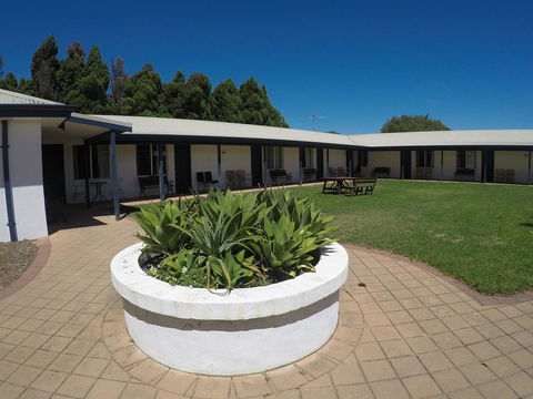 Busselton Ithaca Motel - NT Tourism 0