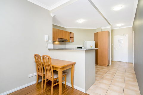 6 Executive Eastside Parking, Gym & Pool - NT Tourism 29