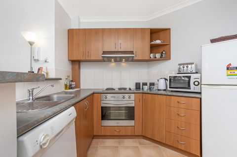 6 Executive Eastside Parking, Gym & Pool - NT Tourism 19