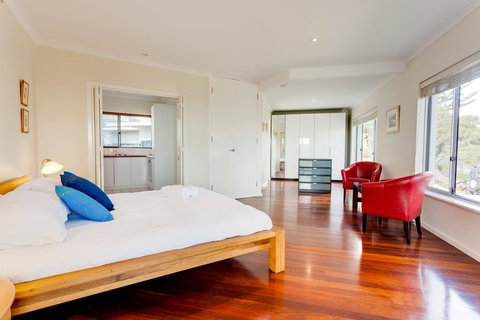 Cottesloe Contemporary Villa - Accommodation NT 4