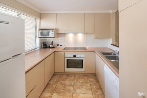 Bayshore Beachside Resort - Accommodation NT 19