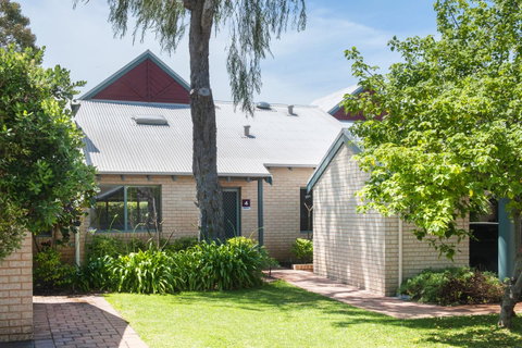 Bayshore Beachside Resort - Accommodation NT 20