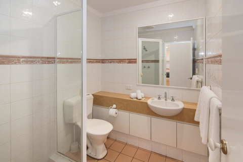 Bayshore Beachside Resort - Accommodation NT 44