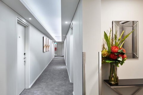 Attika Hotel - Accommodation NT 24