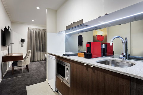 Attika Hotel - Accommodation NT 22