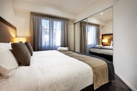 Attika Hotel - Accommodation NT 11