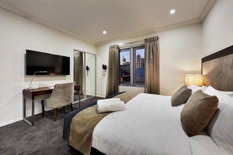 Attika Hotel - Accommodation NT 18