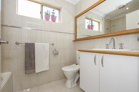 Leederville Townhouse - Accommodation NT 5