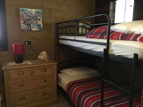 Kangaroo Valley Cottage - NT Tourism 5