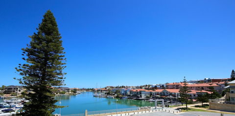 Studio Style Mindarie Marina - NT Tourism 0