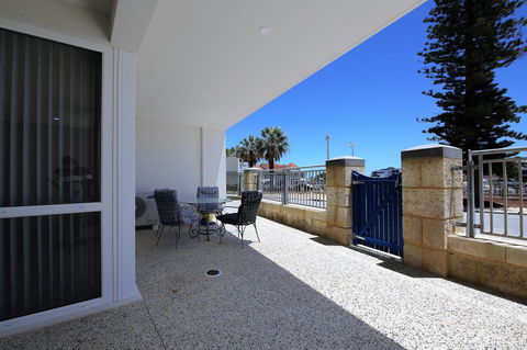 Studio Style Mindarie Marina - NT Tourism 12