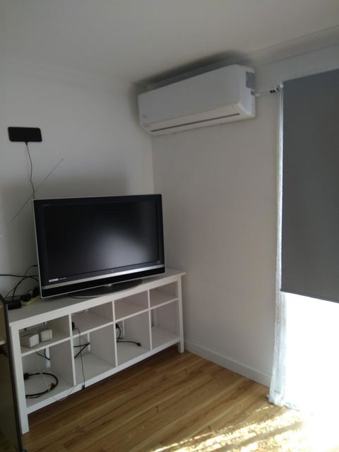 DIANELLA Budget Rooms Happy Place To Stay - Accommodation NT 32