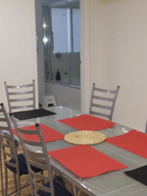 DIANELLA Budget Rooms Happy Place To Stay - Accommodation NT 27
