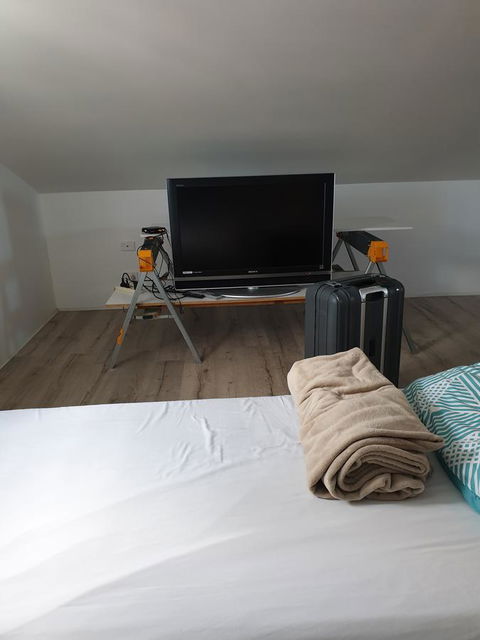 DIANELLA Budget Rooms Happy Place To Stay - Accommodation NT 6