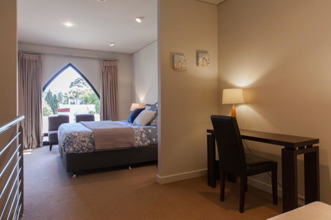 Cloisters - Accommodation NT 12