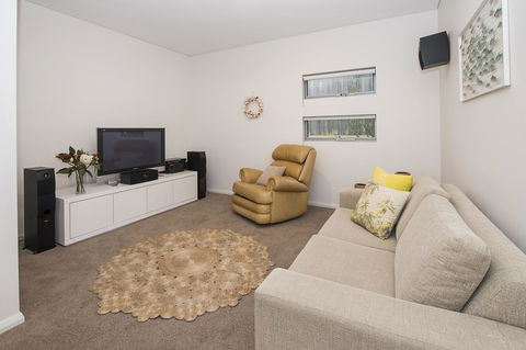 Calm Waters - Accommodation NT 29