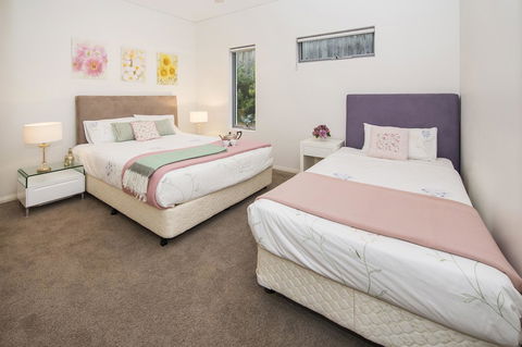 Calm Waters - Accommodation NT 14