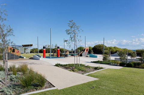 Beachside Living - South Fremantle - NT Tourism 19