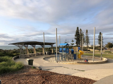 Beach House At SeaScapes.. - Accommodation NT 3