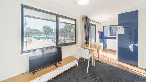 Batavia Apartments - NT Tourism 9