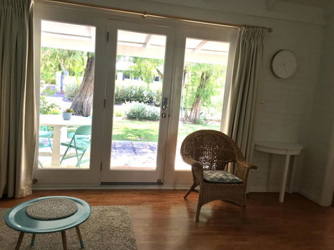 Whitesands Holiday Villas - Accommodation NT 17