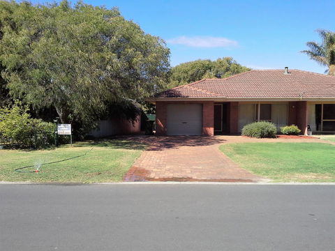 Busselton Beachfront - Accommodation NT 1