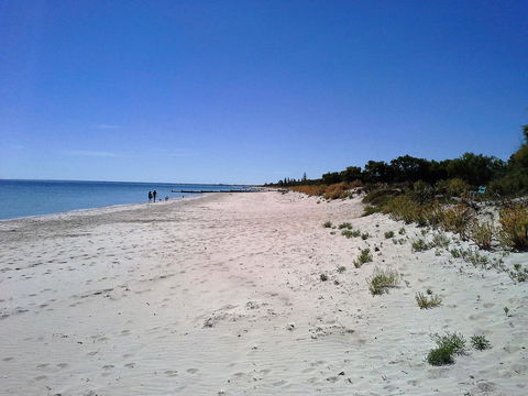 Busselton Beachfront - Accommodation NT 10