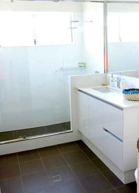 Contemporary Cove - Quindalup - Accommodation NT 9