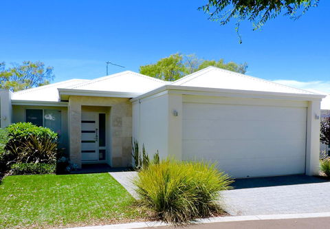 Contemporary Cove - Quindalup - Accommodation NT 0