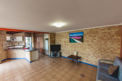 Esperance Foreshore Apartments - Accommodation NT 5