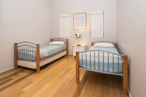 12/26 Yallingup Beach Road - Accommodation NT 9