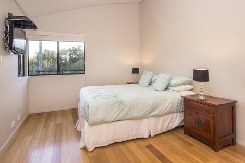 12/26 Yallingup Beach Road - Accommodation NT 4