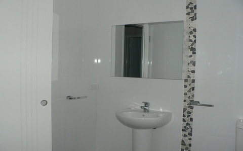 Breezes Apartments - Accommodation NT 11