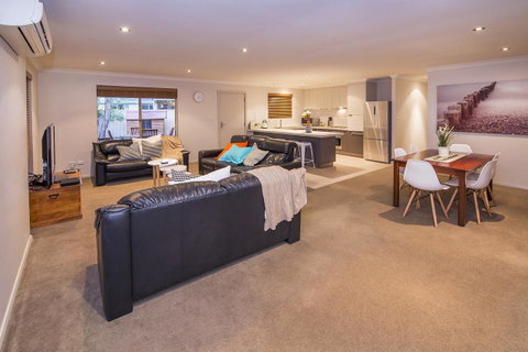 Boardwalk - Accommodation NT 14
