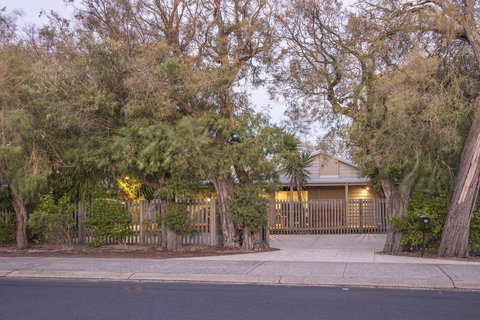 Boardwalk - Accommodation NT 4