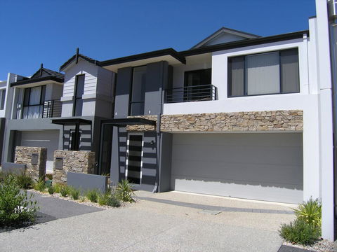 Swan Valley Townhouse - NT Tourism 0